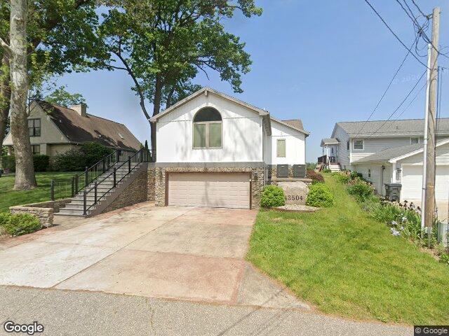 43504 eagle lake dr, paw paw,  MI 49079