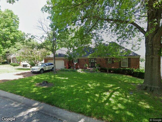 6837 lakeshore dr, raytown,  MO 64133