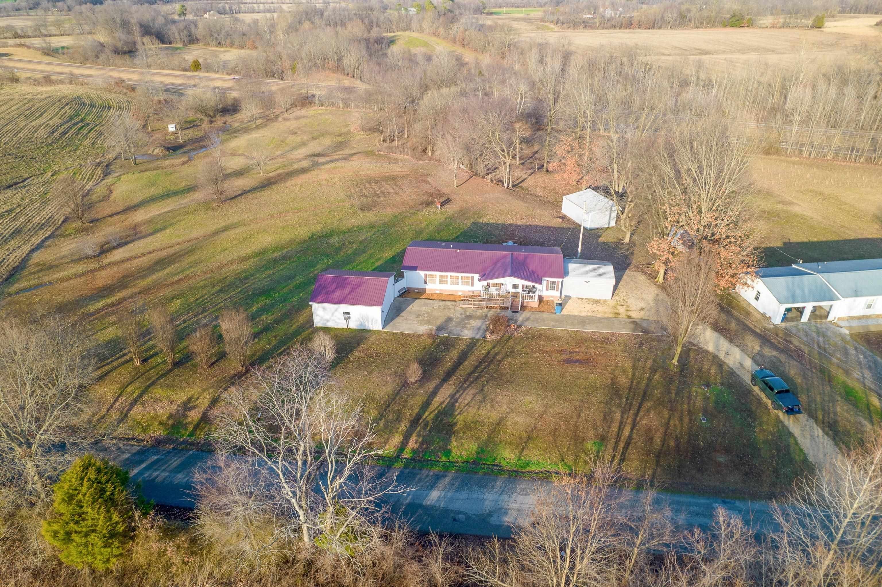 550 travis rd, martin,  TN 38237