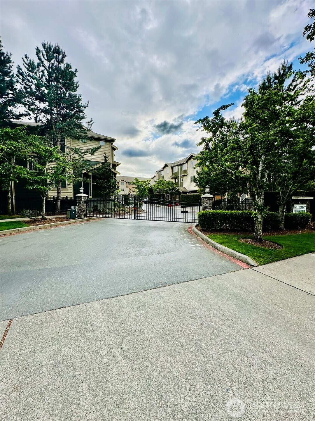 4660 ne 3rd ct
                                ,Unit J3, renton,  WA 98059