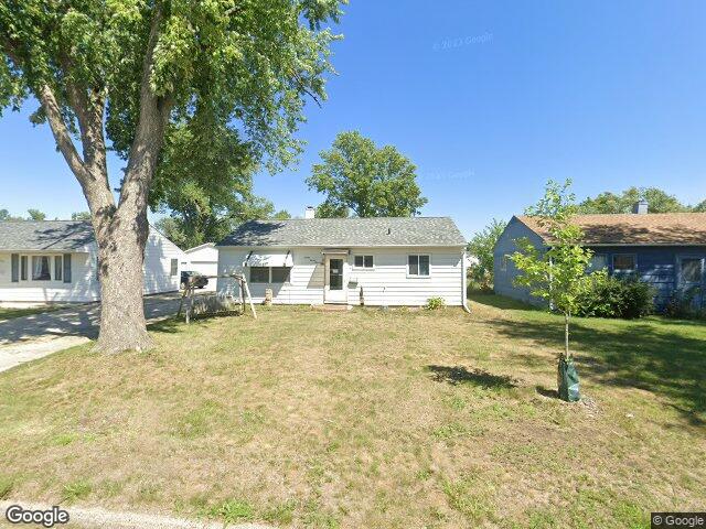 3717 h ave ne, cedar rapids,  IA 52402