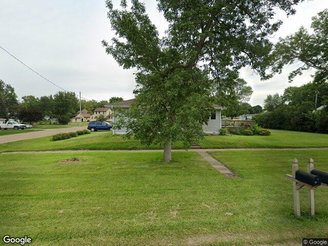 618 central ave, center point,  IA 52213