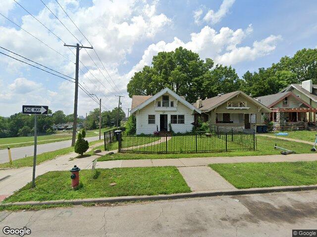 4246 agnes ave, kansas city,  MO 64130