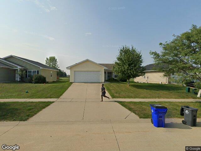 1321 winchell dr ne, cedar rapids,  IA 52402
