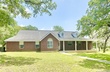 111 oak creek dr, la vernia,  TX 78121