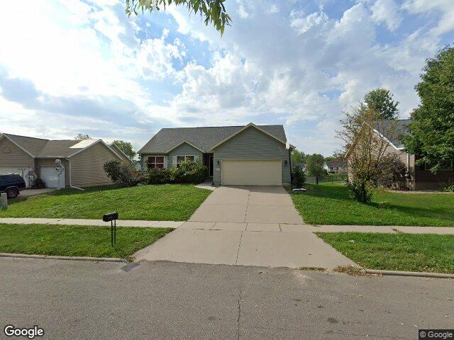 2815 28th ave sw, cedar rapids,  IA 52404