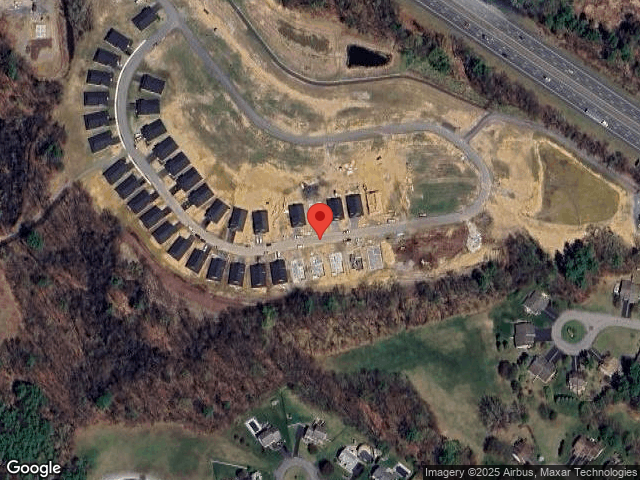 113 whispering pines way, schenectady,  NY 12306