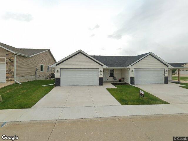 7106 waterview dr sw, cedar rapids,  IA 52404
