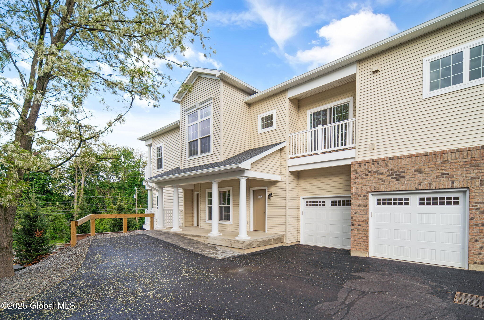 605 vly point dr, schenectady,  NY 12309