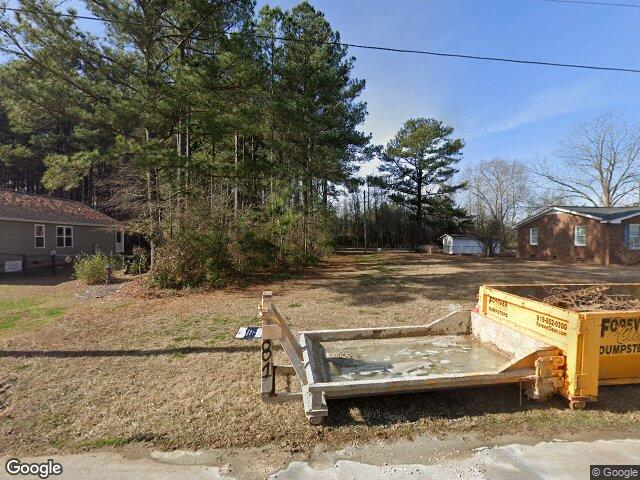 302 s eastwood dr, benson,  NC 27504