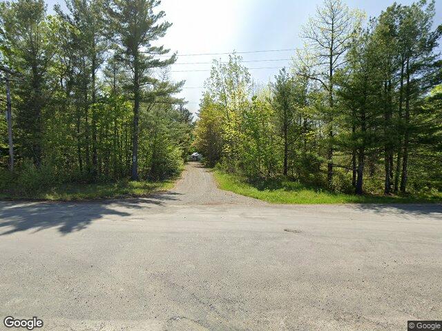 4 chapin ave, monson,  ME 04464