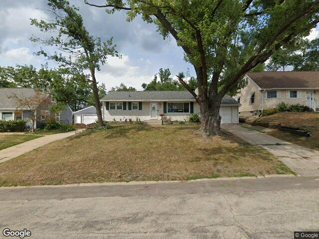 4024 vine ave se, cedar rapids,  IA 52403