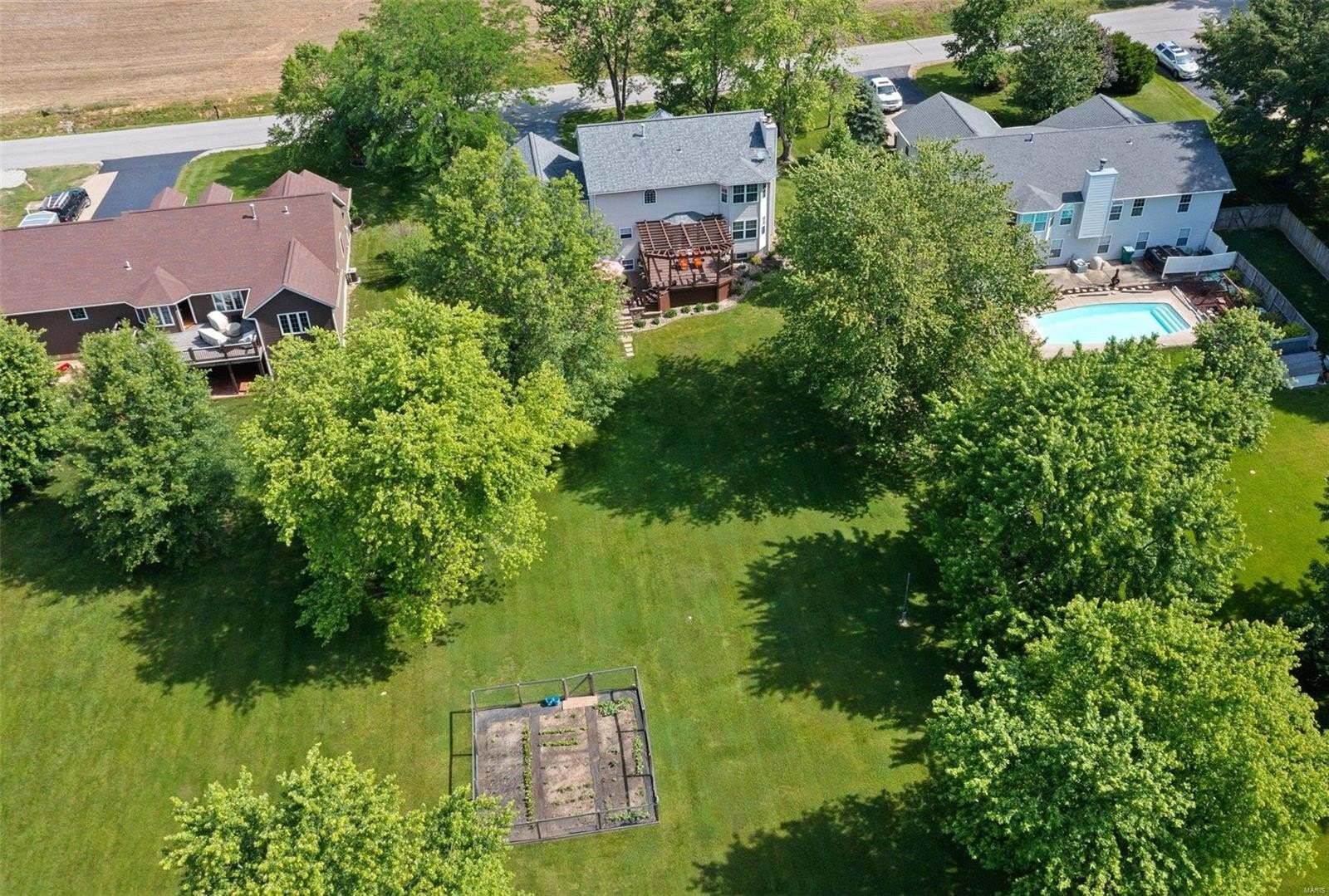 8548 oak hill school rd, lebanon,  IL 62254