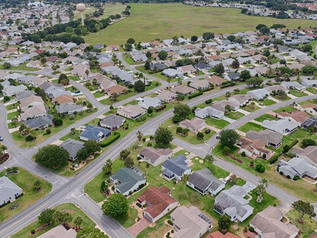 2001 cristo rd, lady lake,  FL 32159