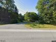 4 dean rd, guilford,  ME 04443