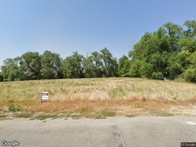 460 w 400 n # 3
                                ,Unit # 3, hyrum,  UT 84319