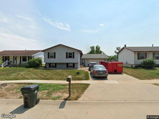 1821 shawnee ct nw, cedar rapids,  IA 52405