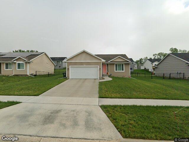 2106 shady grove rd sw, cedar rapids,  IA 52404