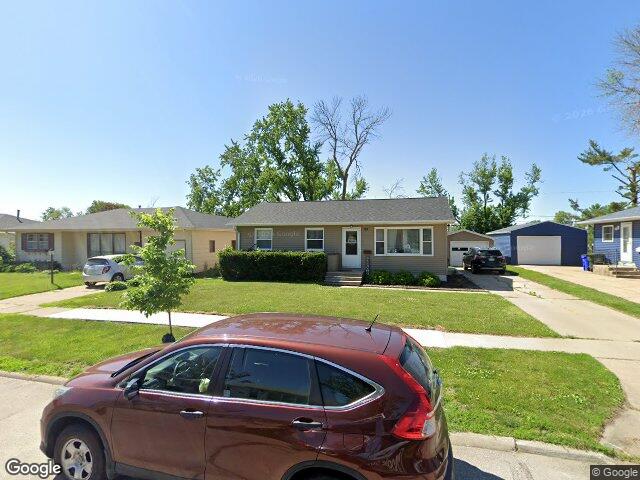 1621 47th st ne, cedar rapids,  IA 52402