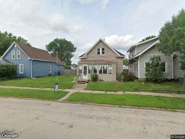 1837 d st sw, cedar rapids,  IA 52404