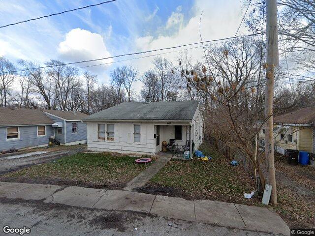 617 s lake dr, independence,  MO 64053