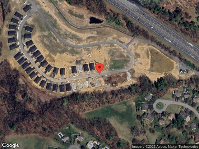 70 whispering pines way, schenectady,  NY 12306