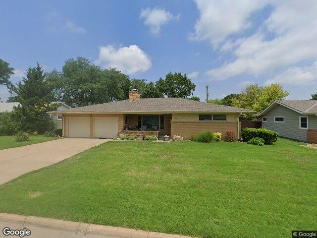 1003 manor rd, salina,  KS 67401