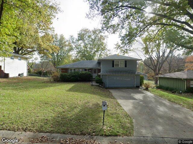 8337 oakland ave, kansas city,  KS 66112