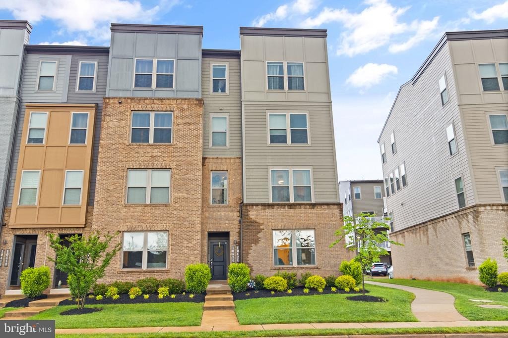 10424 ratcliffe trl, manassas,  VA 20110