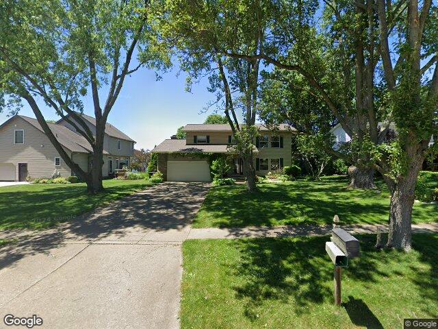 292 eric ln, wadsworth,  OH 44281