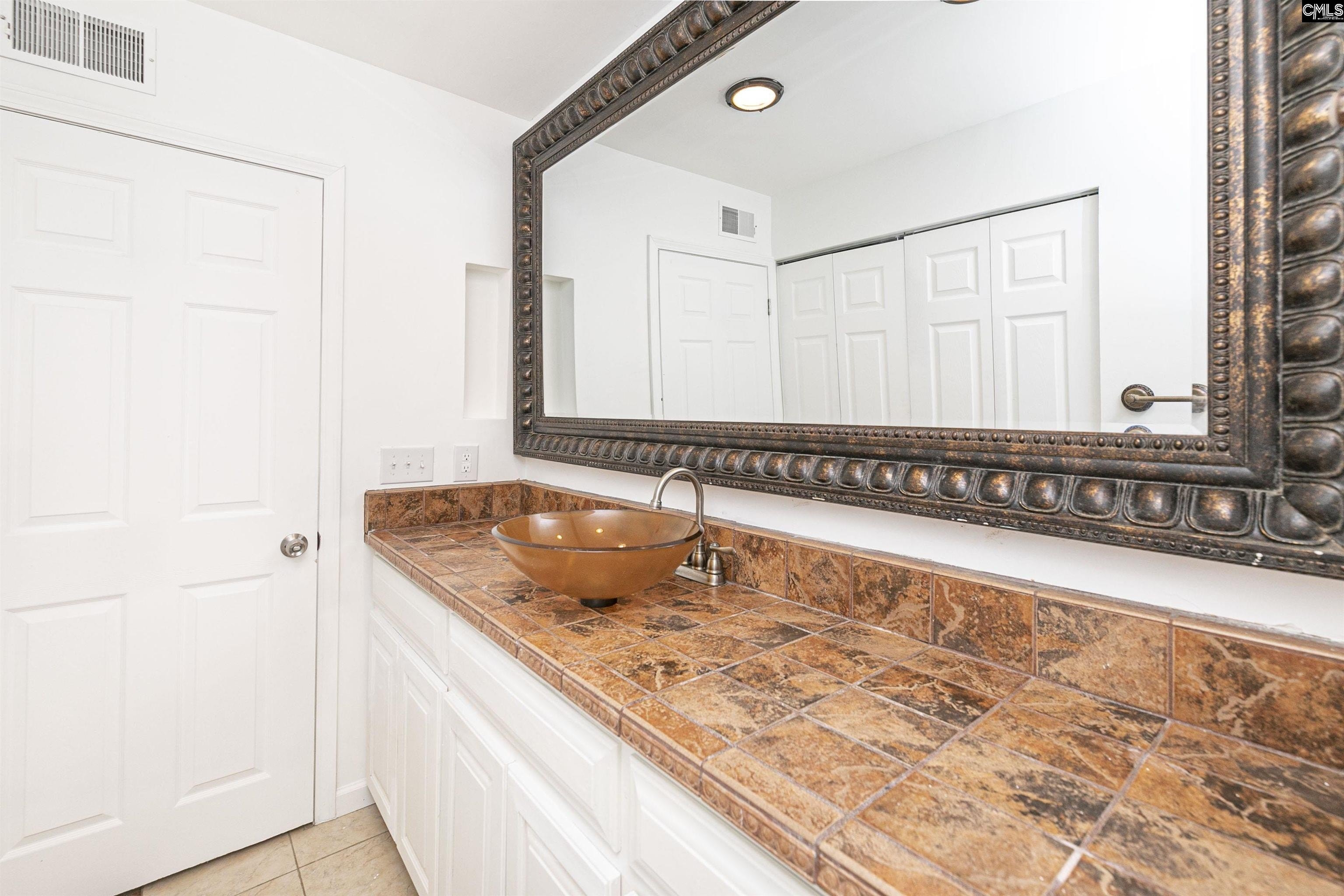 1916 chandler ave, columbia,  SC 29210