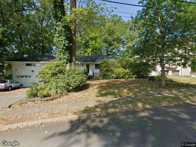 833 koman dr, paramus,  NJ 07652