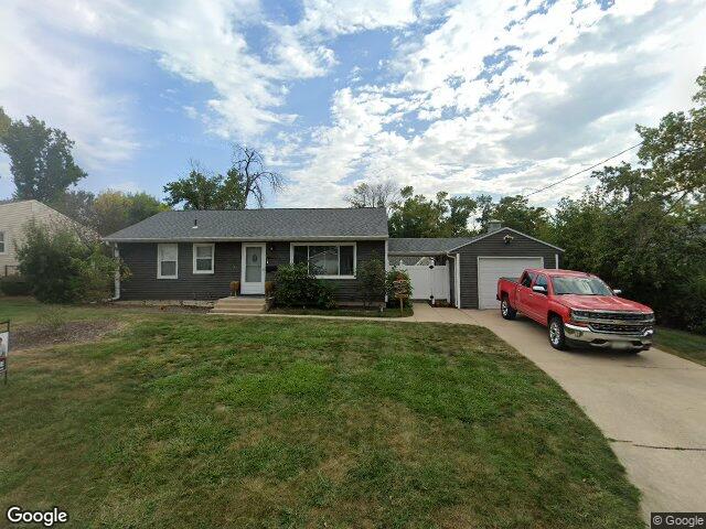 2825 14th ave se, cedar rapids,  IA 52403