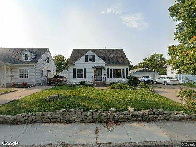 239 se 28th street dr street se, cedar rapids,  IA 52403
