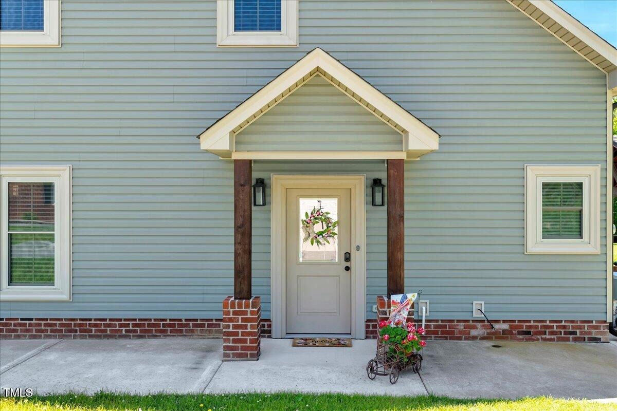 2258 sanders rd, stem,  NC 27581