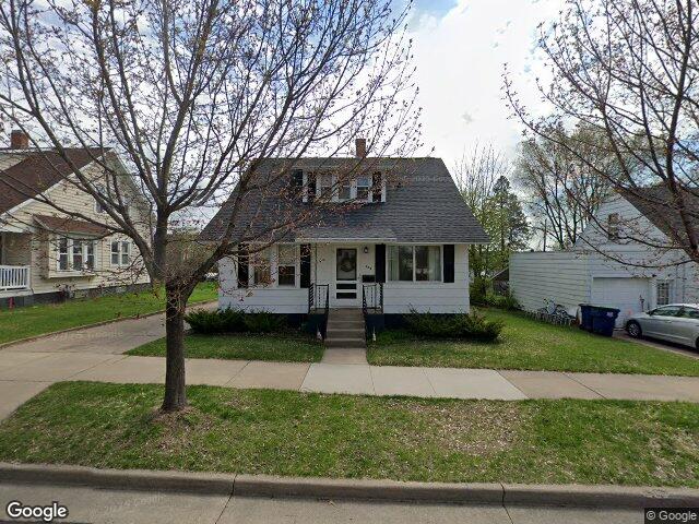 809 n 5th ave, wausau,  WI 54401
