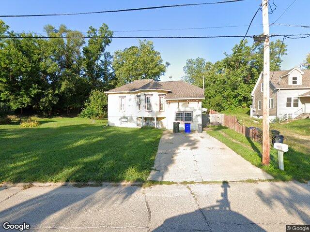 3054 woodland dr sw, cedar rapids,  IA 52404