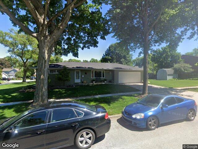 316 3rd ave nw, mount vernon,  IA 52314