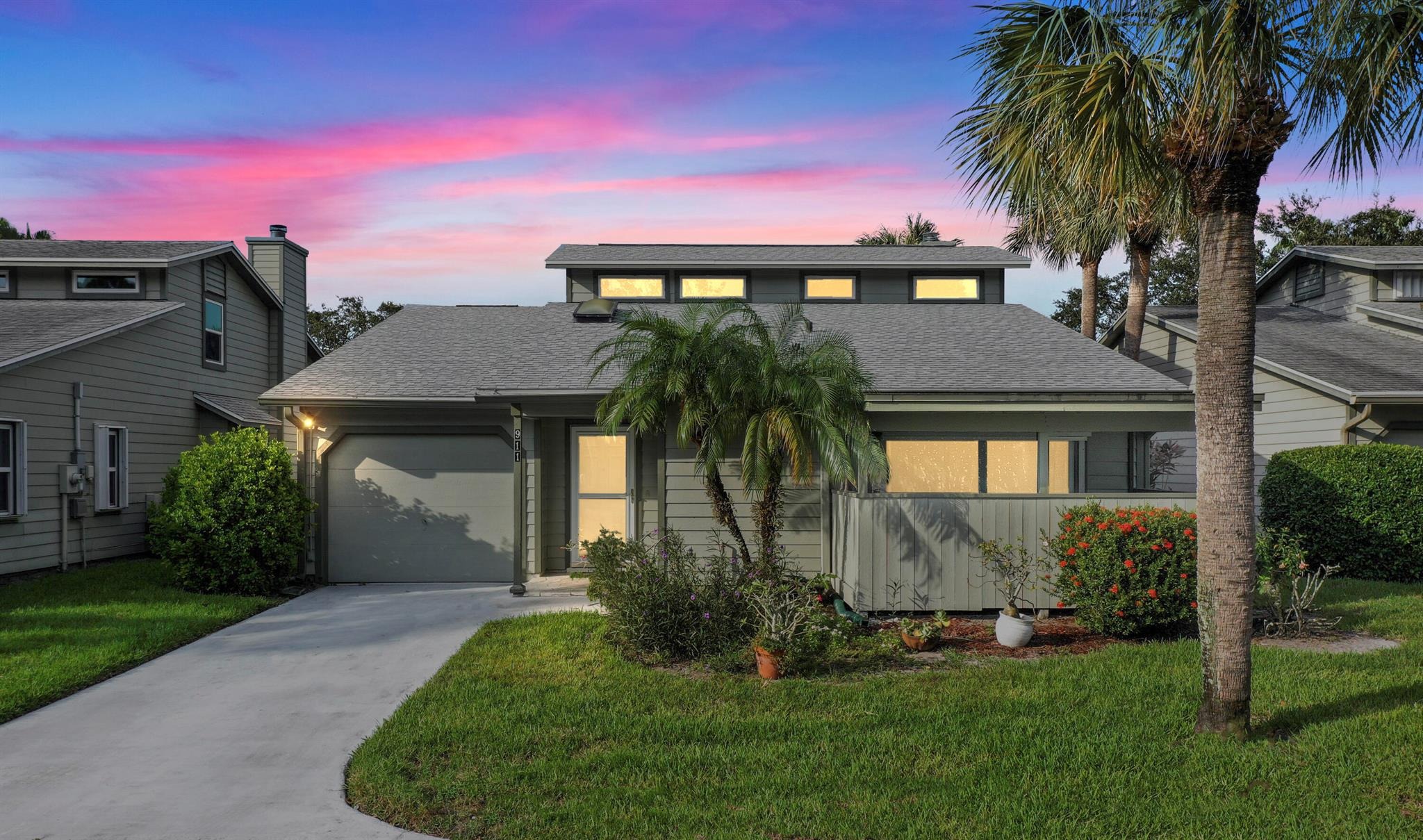 911 ne dahoon ter, jensen beach,  FL 34957