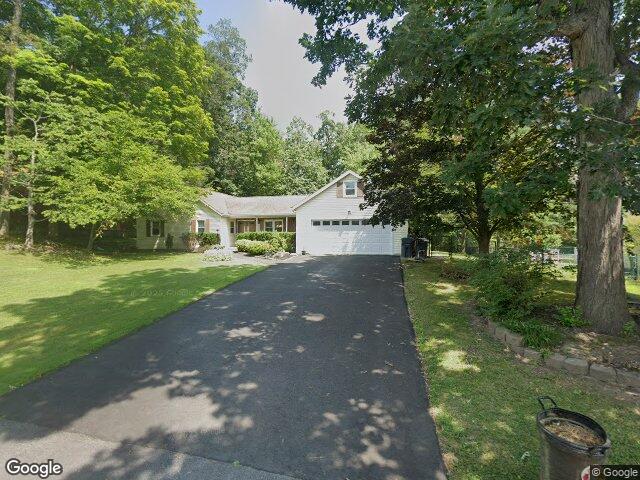 13 chestnut ln, schenectady,  NY 12309