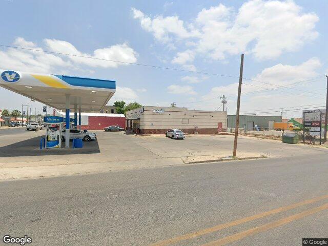 602 e main st, eagle pass,  TX 78852