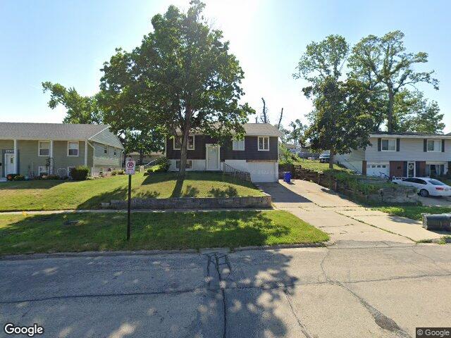 4416 wenig rd ne, cedar rapids,  IA 52402