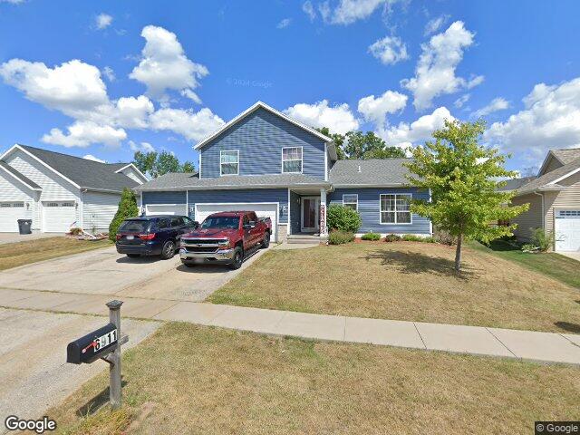 6911 springwood pl nw, cedar rapids,  IA 52405