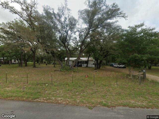 122 oak valley dr, la vernia,  TX 78121