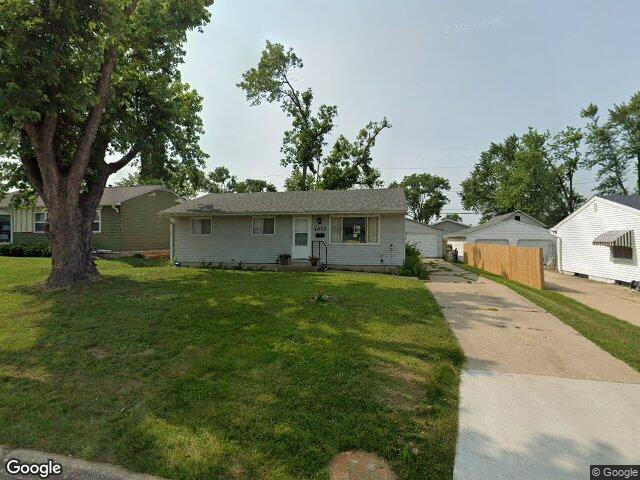 1623 arizona ave ne, cedar rapids,  IA 52402