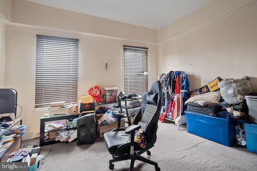 900 n franklintown rd, baltimore,  MD 21216