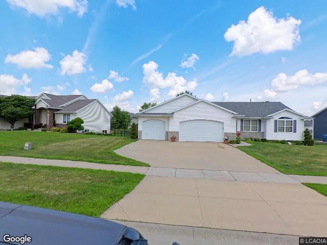 407 wildflower dr, fairfax,  IA 52228