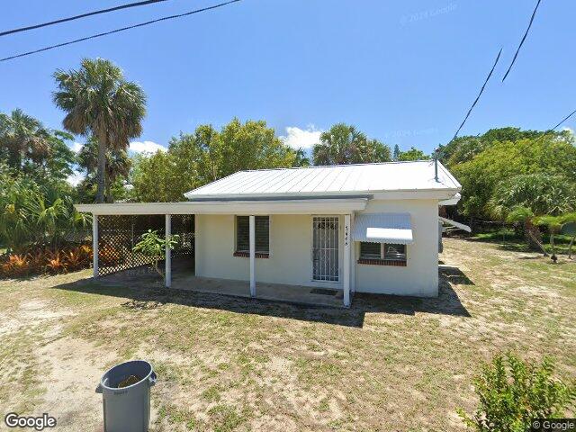 2446 ne hickory ave, jensen beach,  FL 34957