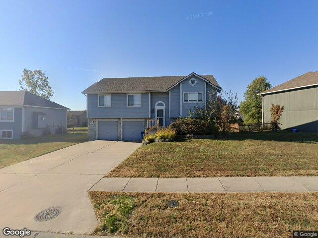 1009 bunting ln, liberty,  MO 64068