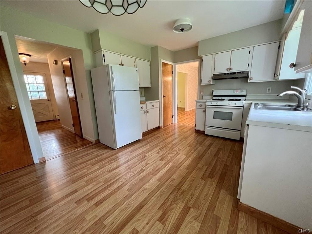 8 parkwood cir, cortland,  NY 13045